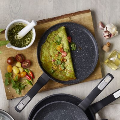 Lakeland Forged Aluminium 25cm Crêpe Pan image(6)