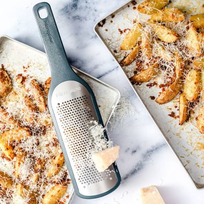 Microplane Nordic Grater with Fine Blade image(2)