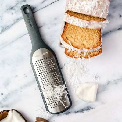 Microplane Nordic Grater with Coarse Blade image(2)