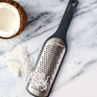 Microplane Nordic Grater with Coarse Blade image(6)