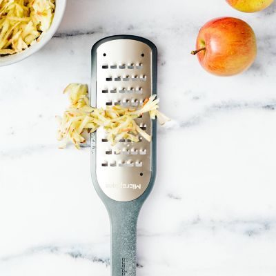 Microplane Nordic Grater with Extra-Coarse Blade image(5)