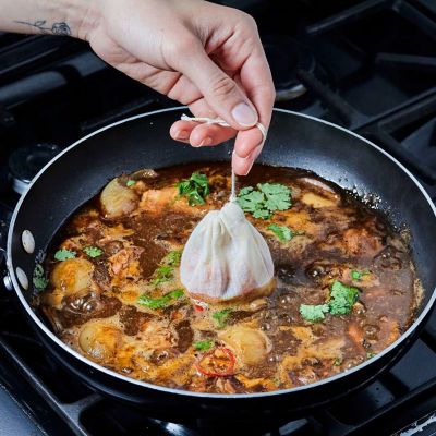 Lakeland 6 Reusable Bouquet Garni Bags image(3)