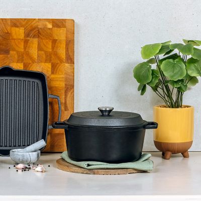 Prestige Nadiya Loves Cast Iron Lidded Casserole Dish 4.5 Litre image(2)