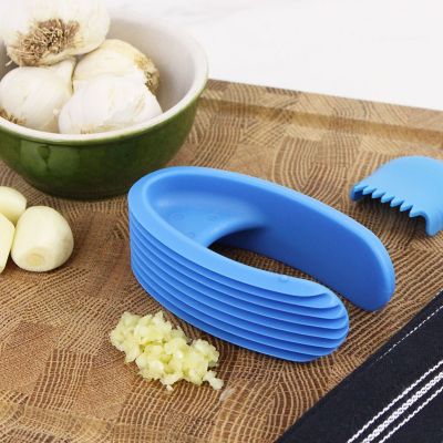 Lakeland Helping Hands Garlic Rocker image(7)