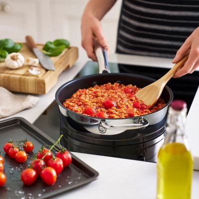 Lakeland Stainless Steel 24cm Lidded Sauté Pan image(2)