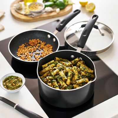 Lakeland Classic 20cm Aluminium Lidded Saucepan 2.8L image(2)