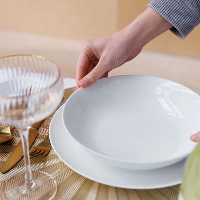 Mikasa Chalk 4-piece Porcelain Pasta Bowl Set image(2)