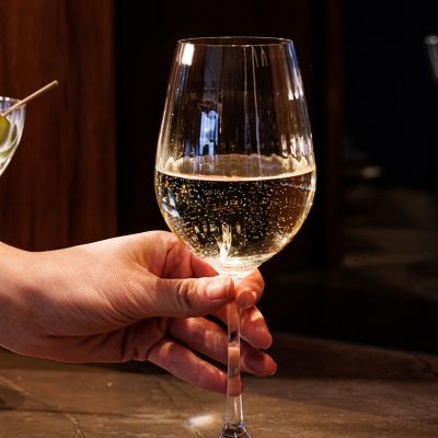 4 Mikasa Treviso White Wine Glasses 350ml image(2)