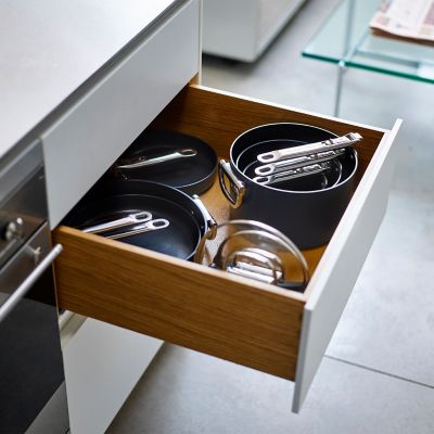 Joseph Joseph Space 23cm Saucepan with Lid and Folding Handles image(7)