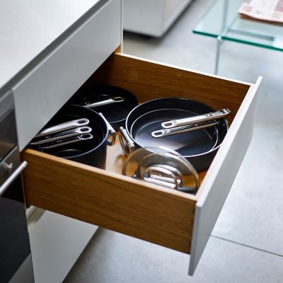 Joseph Joseph Space 24cm Frying Pan with Folding Handle image(7)