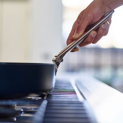 Joseph Joseph Space 28cm Sauté Pan with Lid and Folding Handles image(2)