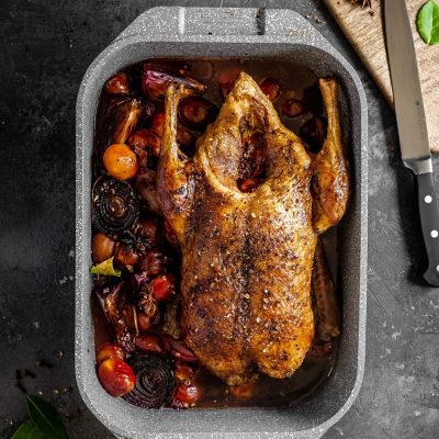 MasterClass 34cm Cast Aluminium Roasting Pan Black image(2)