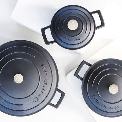 MasterClass 32cm Cast Aluminium Shallow Casserole Dish Black  image(2)