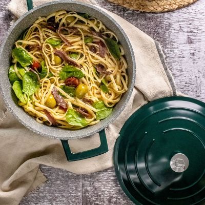 MasterClass 20cm Cast Aluminium Casserole Dish Hunter Green  image(2)