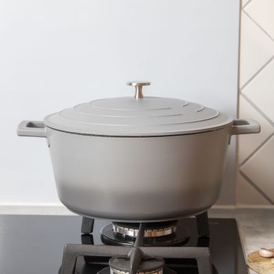 MasterClass 28cm Cast Aluminium Casserole Dish Grey Ombre image(8)