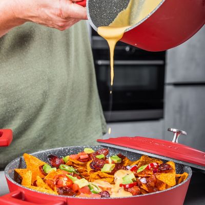 MasterClass 28cm Cast Aluminium Shallow Casserole Dish Red image(7)