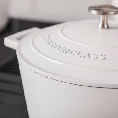 MasterClass 28cm Cast Aluminium Casserole Dish Cream image(11)