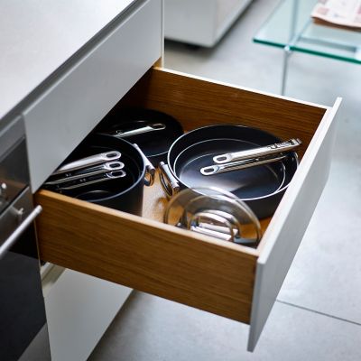 Joseph Joseph Space 30cm Frying Pan with Folding Handles image(7)