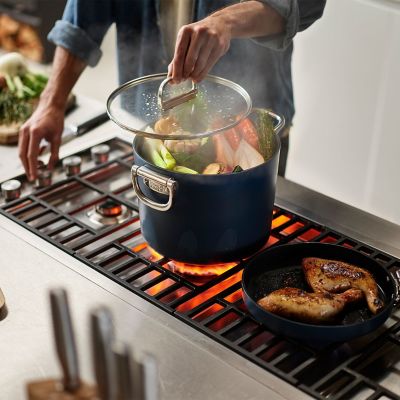 Joseph Joseph Space 25cm Stock Pot with Lid and Folding Handles image(2)