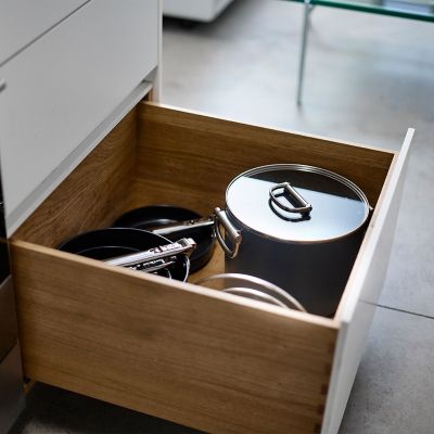 Joseph Joseph Space 25cm Stock Pot with Lid and Folding Handles image(6)