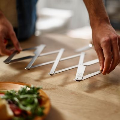 Joseph Joseph Space Expanding Trivet image(2)