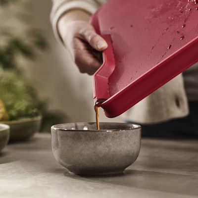 Joseph Joseph Cut&Carve™ Plus Multi-function Red Chopping Board, Extra Large image(3)