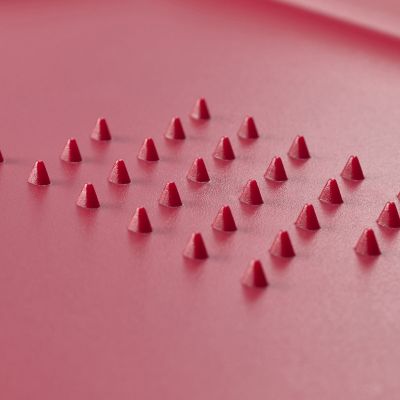 Joseph Joseph Cut&Carve™ Plus Multi-function Red Chopping Board, Extra Large image(4)