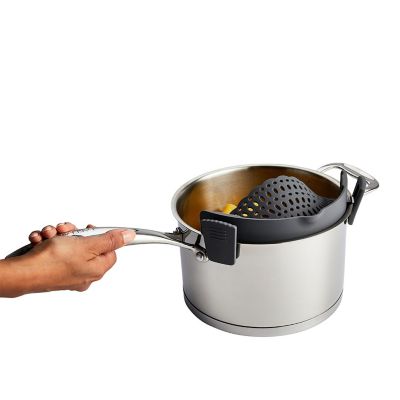 Lakeland Clip-on Pot Strainer image(5)