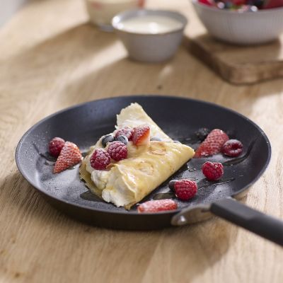 Lakeland Fusion 26cm Crepe Pan image(3)