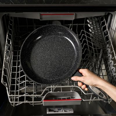 Zyliss Ultimate Ceramic 28cm Frying Pan image(4)