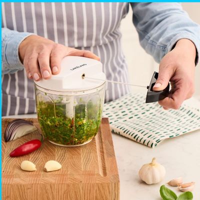 Lakeland Pull Chopper – 900ml image(2)