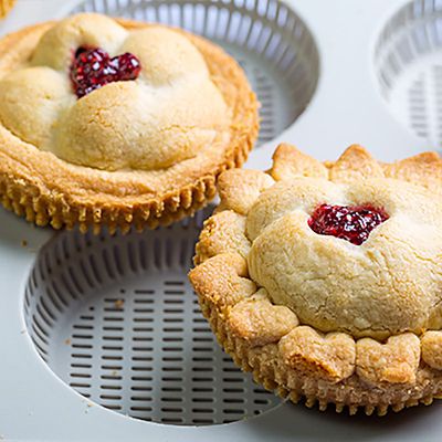 Silikomart 6-Hole Silicone Burger Bread Mould image(2)