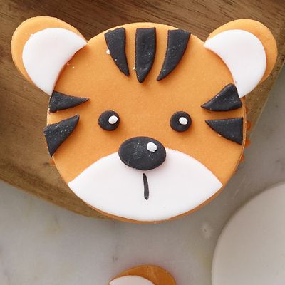 FMM Animal Face Cutter and 3 Renshaw Icing Tiger Colours - (Image 2)