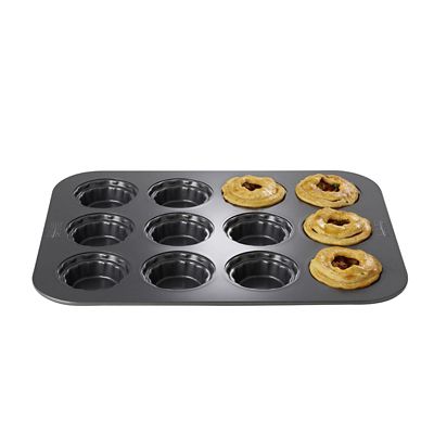 Chicago Metallic 12 Hole Mini Pie Pan Set alt image 5