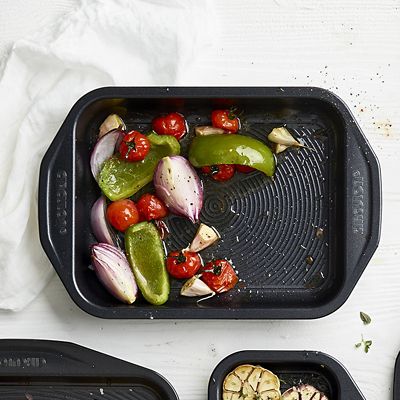 Circulon Ultimum Small Oven Tray and Roaster Set image(3)