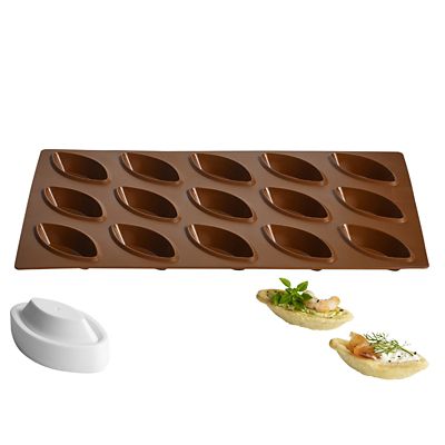 Bateau Shaped Silicone Mould with Pastry Plunger Cutter image(1)