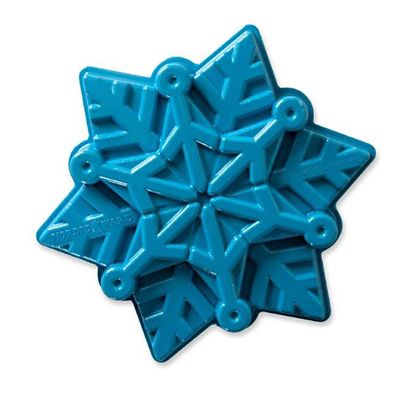 Nordic Ware Frozen Snowflake Pan image(3)