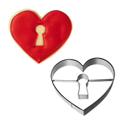 RBV Birkmann Heart with Keyhole Stainless Steel Cookie Cutter - (Image 1)