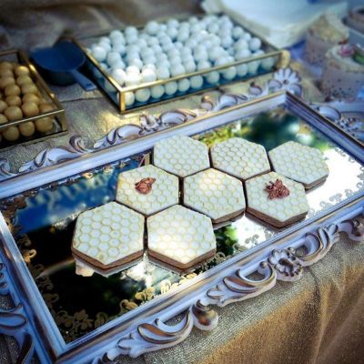 Katy Sue Designs Honeycomb and Bees Silicone Icing Mould image(4)
