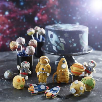 Space Baking Kit - Mould, Cutters, Cases & Stencil image(2)