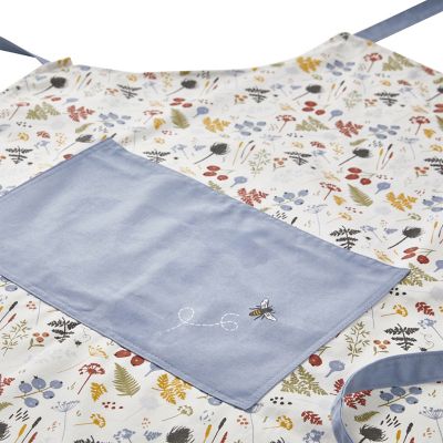 Woodland Trust Apron with Bee Motif image(2)