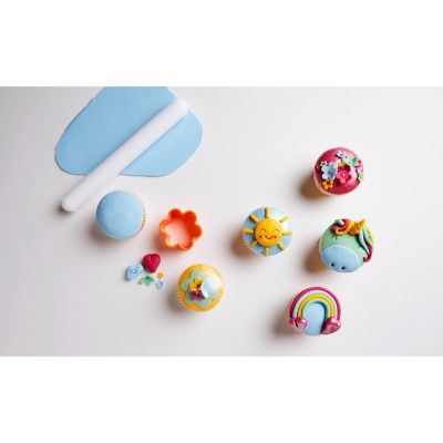 Renshaw Personalise Me! Rainbow and Unicorn Icing and Decorating Kit  image(3)