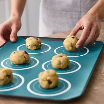 Lakeland Silicone Cookie & Macaron Baking Mat  image(2)