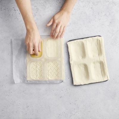 Betty Bossi 3-in-1 Pastry Pocket Maker – Makes 4 Filled Pasties image(5)