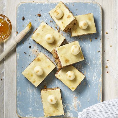 Lakeland Non-Stick Traybake Tin image(7)