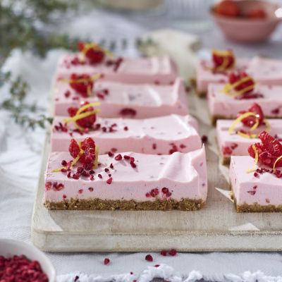 Lakeland Non-Stick Traybake Tin image(8)