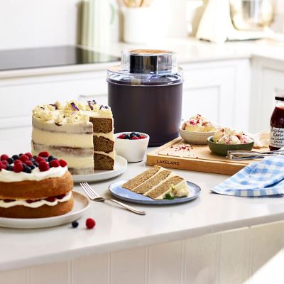 Lakeland Digital Ice Cream Maker 1.8L – Homemade Ice Cream  Sorbet & Frozen Yoghurt In 40 Minutes image(6)