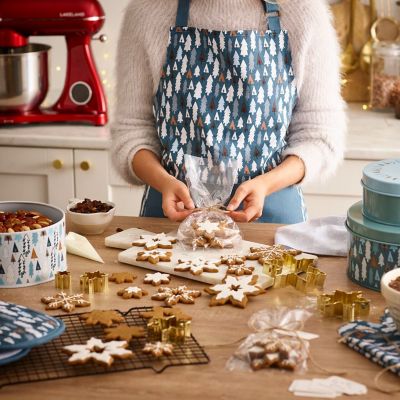 5 Piece Lakeland Snowflake Wreath Cookie Cutter Set image(5)