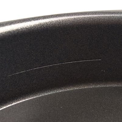 Lakeland Blue 20cm Loose Based Round Sandwich Tin image(5)