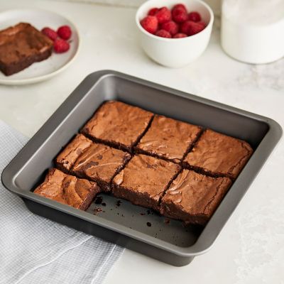 Lakeland Brownie Tin image(2)